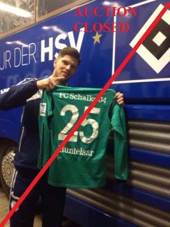 Huntelaar donate his 'come back' football shirt!